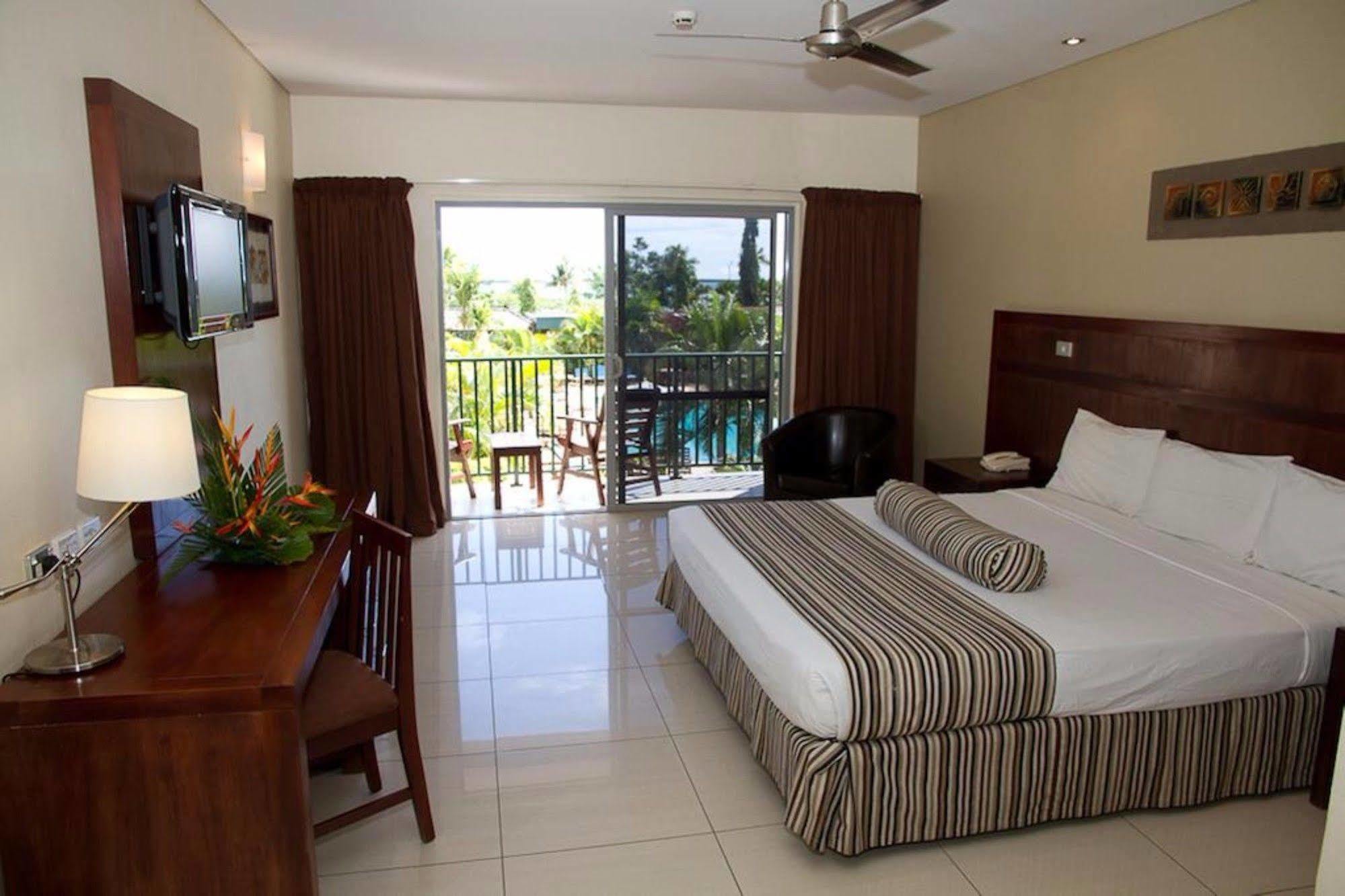 Tanoa Waterfront Hotel Лаутока Экстерьер фото